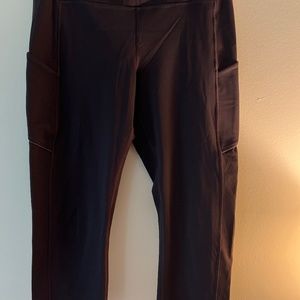 Lululemon size 12 capris